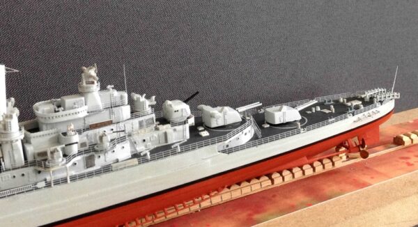 Naval Models - schepen - Kruiser De Ruyter 350-15 opbouw achterdek